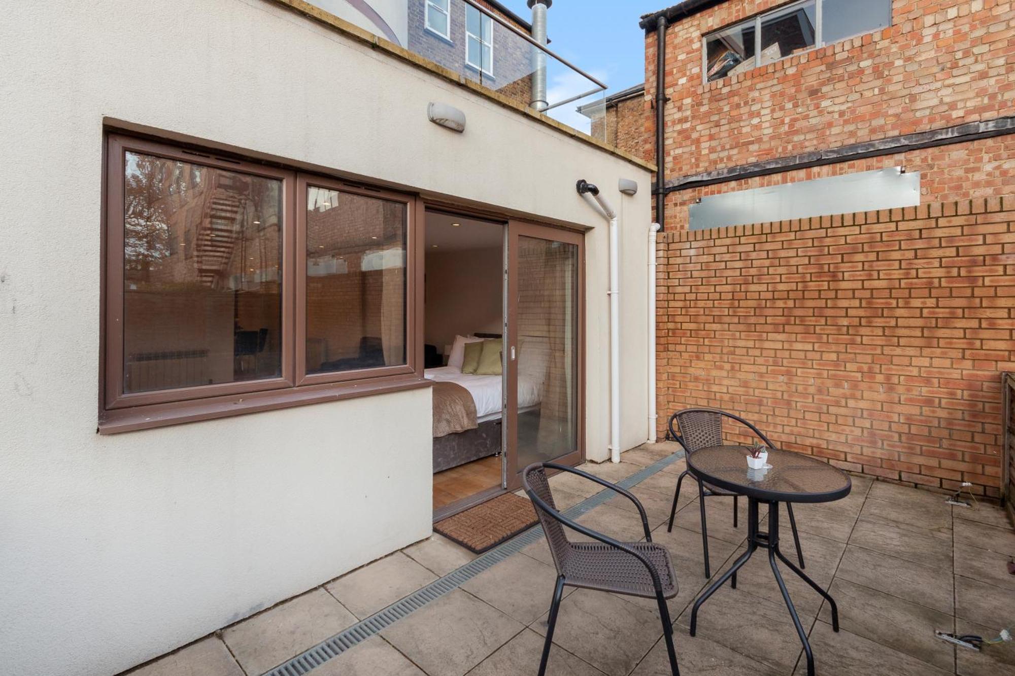 Charming Flat In Kingston Kt2, London Kingston upon Thames (Greater London)